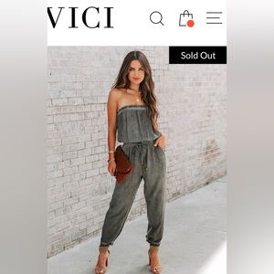 VICI REEVY STRAPLESS CHARCOAL POCKETED RAYON JUMPSUIT NEW~🎉🎉🎉🎉